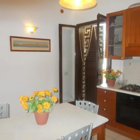 Bilocale Marine Baia By Nonsolomare Vacanze Srlu Apartamento